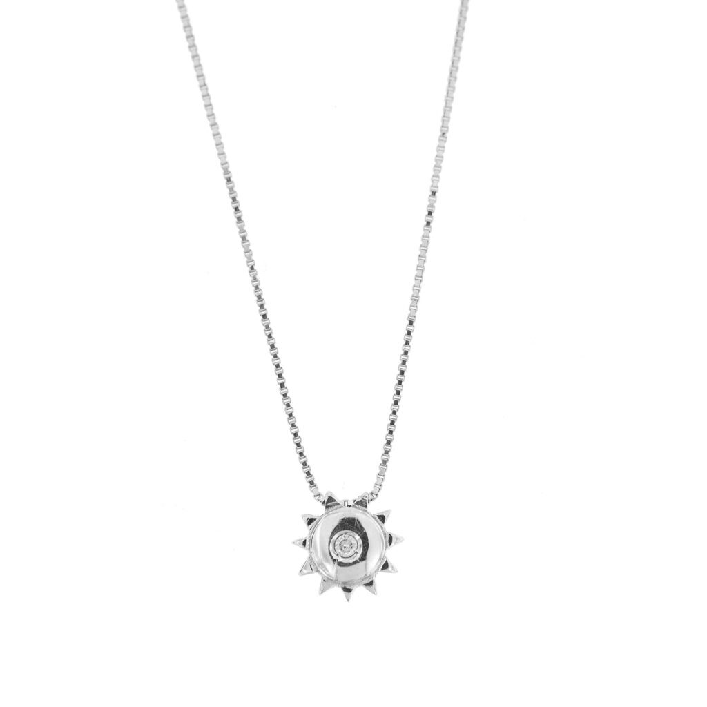 Necklace with pendant and diamonds