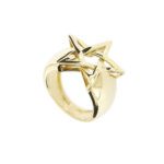anello a stella in oro giallo
