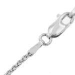 Dettaglio zoom gancio chiusura e punzone collana oro bianco con ciondolo stella e diamanti