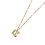 Collana in oro rosa 18 kt maglia rolò e ciondolo punto luce con diamante taglio brillante da 0.51 ct, colore JK purezza VVS.