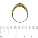 anello vintage a fiocco in oro giallo con diamanti e zaffiro centrale foto paragone righello per misura in cm