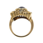 lato spessore di anello vintage oro giallo con zaffiri e lapislazzuli