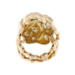 visione interna e retro di anello oro rosa con diamanti vintage