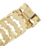 zoom chiusura di bracciale oro giallo a fascia 2